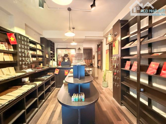 BÁN TẬP THỂ TẦNG 1 – K. D Ô TÔ,LƯƠNG ĐỊNH CỦA, ĐỐNG ĐA. 70M²: CỬA HÀNG + 2PN.5,86 TỶ