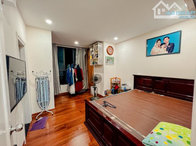 CHUNG CƯ FAFILM VNT TOWER - 96M-2N2VS - Ở SƯỚNG - HÀNG XÓM ROYAL CITY-8TỶ