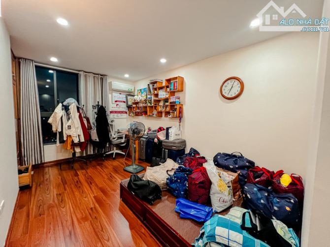 CHUNG CƯ FAFILM VNT TOWER - 96M-2N2VS - Ở SƯỚNG - HÀNG XÓM ROYAL CITY-8TỶ