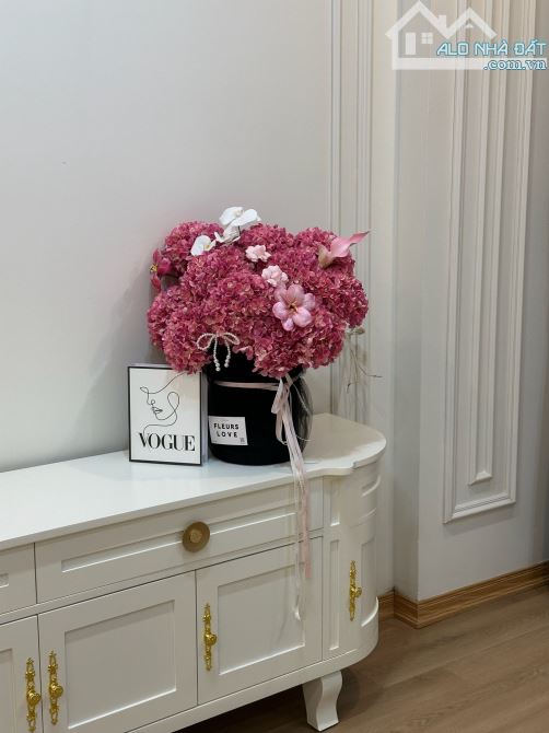 CẦN BÁN NHÀ NGUYỄN XIỂN, LÔ GÓC ,THANG MÁY , 42M2, 6 TÂNG, MT 4M