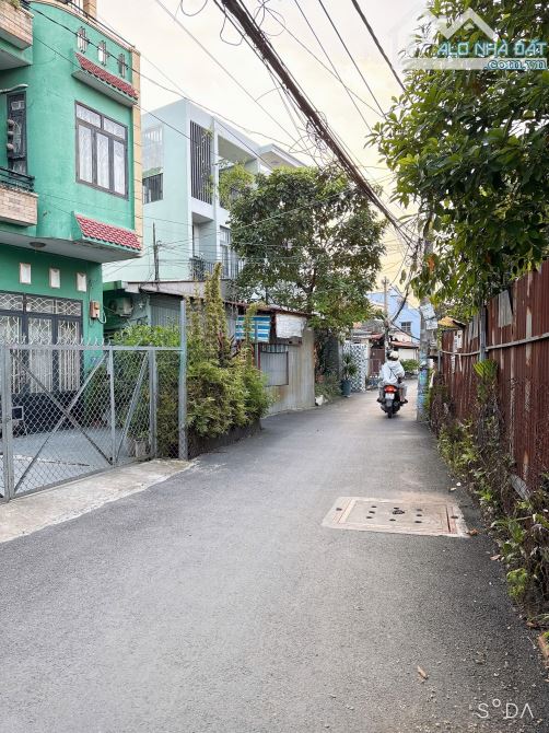 CHO THUÊ NHÀ NGUYÊN CĂN CẤP 4 – ĐẸP-HẺM NHỰA XE OTO-PHƯỜNG TNPB, QUẬN 9 100m2 GIÁ RẺ - 7