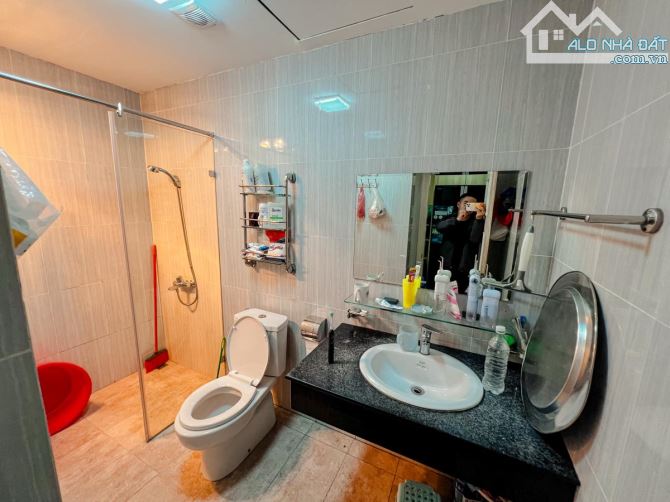 CHUNG CƯ FAFILM VNT TOWER - 96M-2N2VS - Ở SƯỚNG - HÀNG XÓM ROYAL CITY-8TỶ