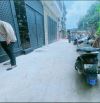 NHÀ ĐẸP PHỐ NHỔN THANG MÁY - LÔ GÓC - NGÕ THÔNG - Ô TÔ - ĐI BỘ RA GA NHỔN - GIÁ ĐẸP