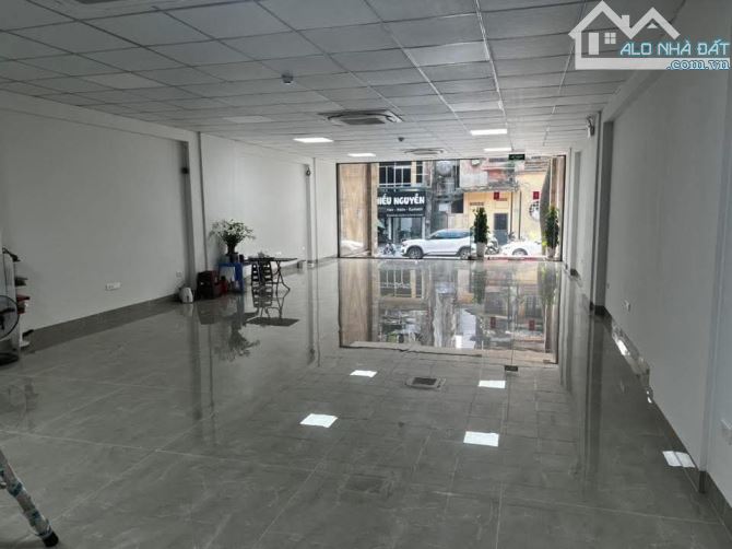 Siêu phẩm tòa văn phòng, vỉa hè ô tô tránh Võ Chí Công, Tây Hồ 90m2 9 tầng chào 44 tỷ