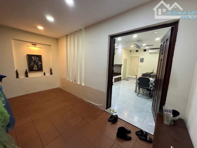 BÁN NHÀ TRUNG TÂM BA ĐÌNH -DT 50M - 6 TẦNG -SỔ NỞ HẬU - 3 THOÁNG - TRƯỚC NHÀ NGÕ 3M