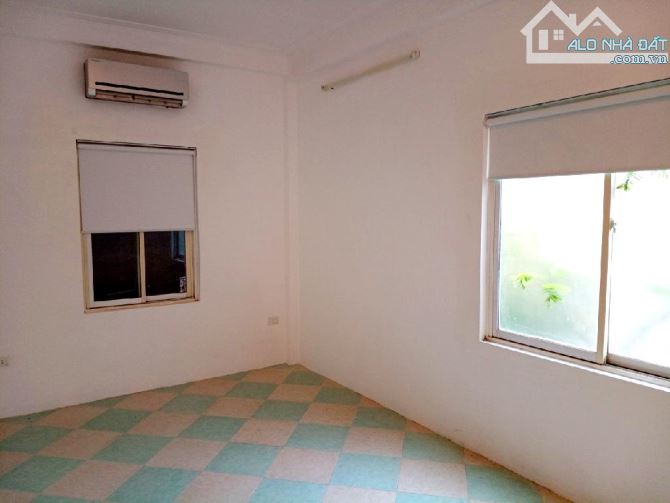 BÁN GẤP NHÀ PHỐ NGỌC KHÁNH -GIẢNG VÕ -BA ĐÌNH DT 65M2 4,5TANG 9,7TY