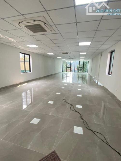 Siêu phẩm tòa văn phòng, vỉa hè ô tô tránh Võ Chí Công, Tây Hồ 90m2 9 tầng chào 44 tỷ