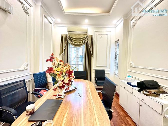 Mặt phố hiếm Võ Văn Dũng, vỉa hè, kinh doanh, sẵn cho thuê 30tr, sổ đẹp, ko QH - 47m*4T