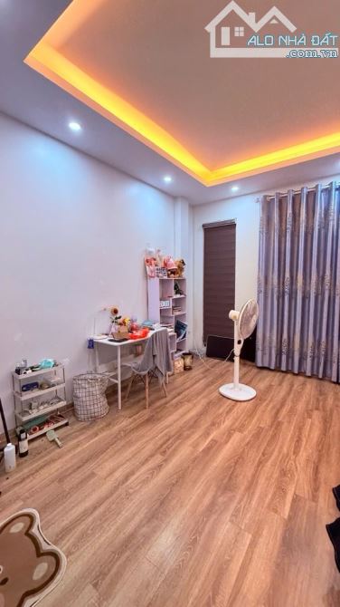 QUÁ HIẾM - SIÊU PHẨM LẠC LONG QUÂN – 5 TẦNG – SỔ VUÔNG – Ô TÔ TRÁNH – HÀNG XÓM VIP