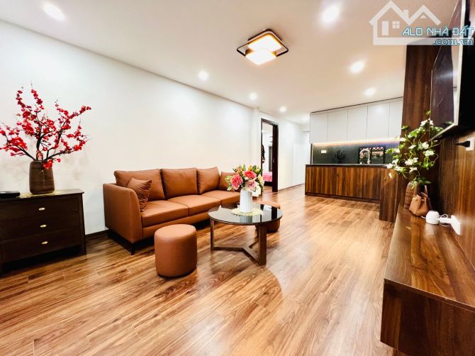 BÁN CHUNG CƯ TẬP THỂ CỰC SỊN .NHÀ E – QUỲNH MAI, HAI BÀ TRƯNG. 105M² – 3PN. 4,98 TỶ