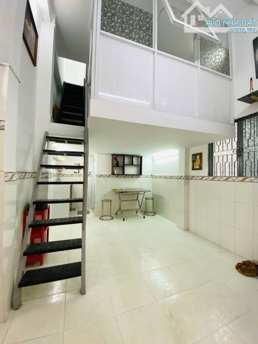 8tr cho thuê nhà nguyen căn Phan văn Trị 2PN - 3