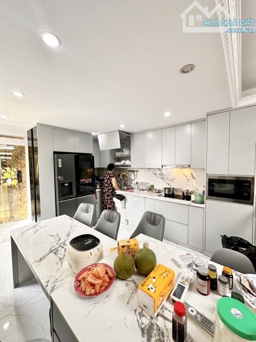 SIÊU PHẨM VÕNG THỊ - 50M2 - 7 TẦNG - GẦN HỒ – NGÕ THÔNG – THANG MÁY – FULL NỘI THẤT