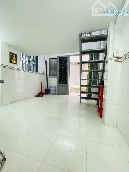 8tr cho thuê nhà nguyen căn Phan văn Trị 2PN - 4