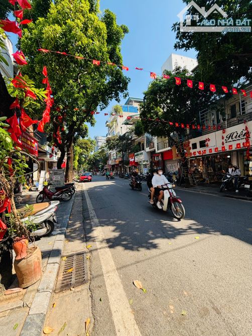 Bán nhà Phố Hàng Bông, 20m ra mặt phố - 45m2 x 5 Tầng - Nhà cực đẹp - SĐCC - Giá 25 Tỷ