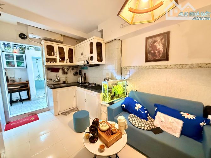 BÁN TẬP THỂ TẦNG 1 KINH DOANH ĐỈNH TÔN THẤT TÙNG,ĐỐNG ĐA.70M² (C. HÀNG + Ở).8,5 TỶ