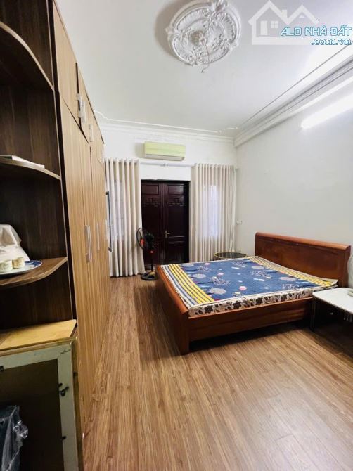 BÁN NHÀ TT TÂY HỒ DT 50 M - 5 TẦNG CHỈ GIÁ 11,8TỶ NHÀ ĐẸP NGÕ THOÁNG GẦN PHỐ VỊ TRÍ ĐẸP