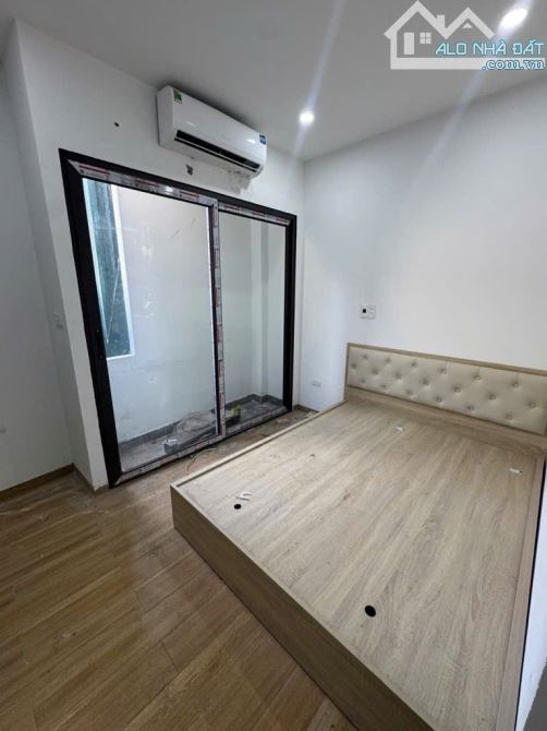 Trung Phụng - 11 phòng khép kín - Dòng tiền gần 700tr/năm - Ngõ nông - Gần chợ