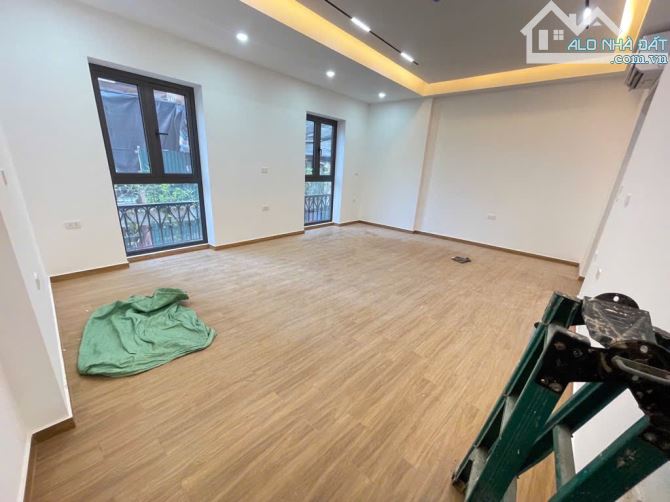 Trần Quý Cáp - Ô tô tránh trước nhà - Thông sàn - Kinh doanh văn phòng