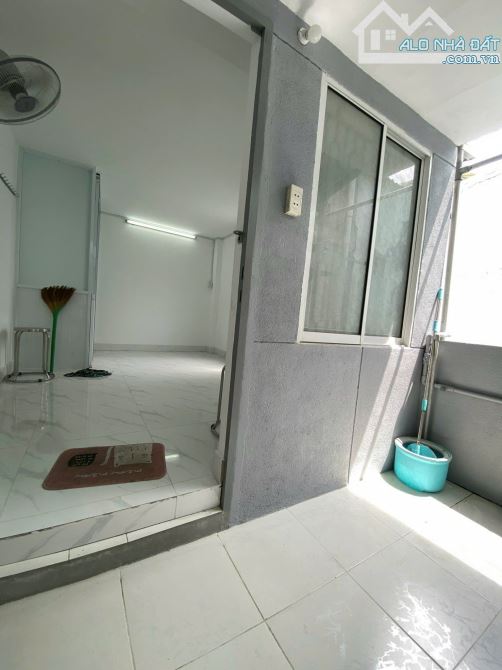 8tr cho thuê nhà nguyen căn Phan văn Trị 2PN - 8