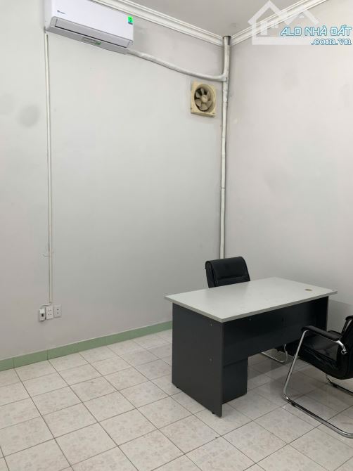Cho thuê văn phòng 15m2 chỉ 3tr sẵn bàn ghế tại Khuất Duy Tiến - Thanh Xuân