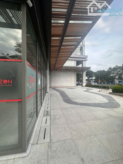 Cho thuê shophouse The Horizon Phú Mỹ Hưng, Quận 7, DT 239m2 - 1