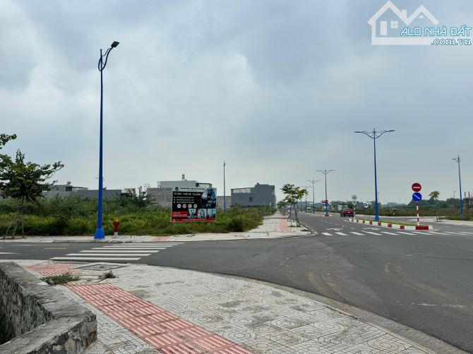 THANH LÝ RẺ ĐẤT PHÚ MỸ BÀ RỊA GIÁ CHỈ 1tỷ2 - GẦN BIỂN - SHR XDTD - 1