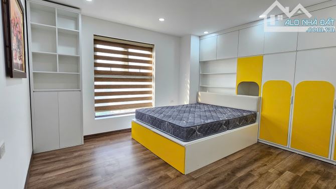 Bán Căn Hộ 3PN Chung Cư Vườn Đào Lạc Long Quân DT 130m căn góc ĐN SĐCC giá 9,5 tỷ