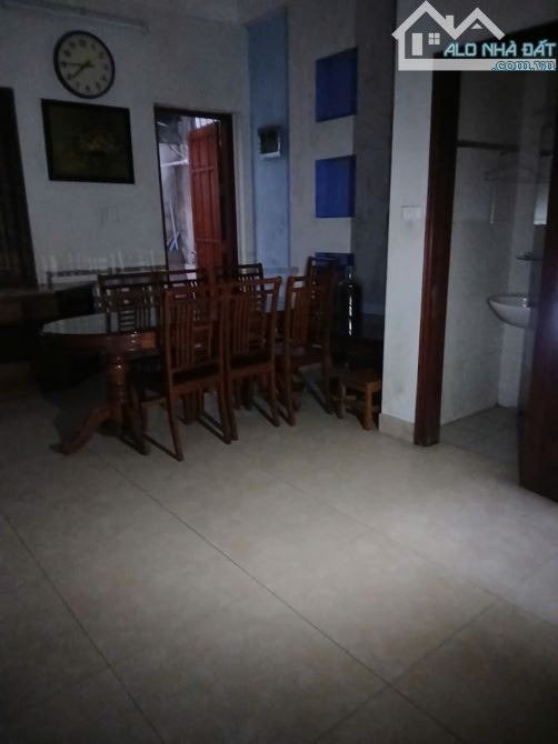 Bán nhà 51m2 phố Bạch Đằng, vị trí đẹp, nhà nở hậu