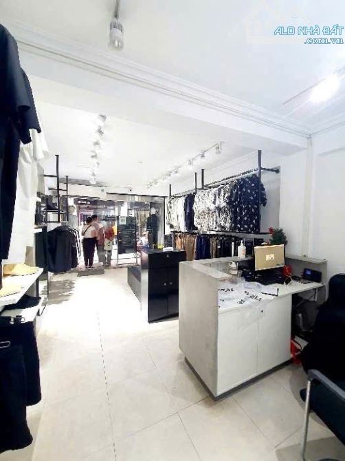 Đông Các - 16 phòng khép kín - Doanh thu 80tr/tháng - Lô góc - Hai mặt tiền