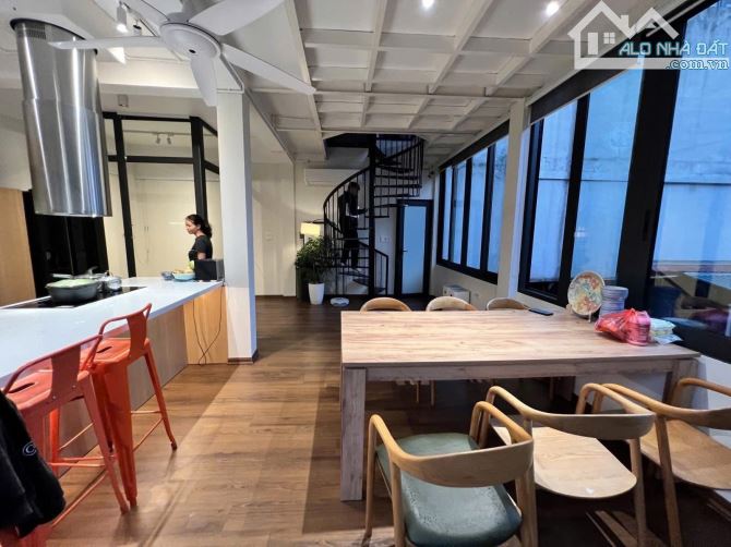 Càn bán nhà đẹp TT Hoàn Kiếm thoáng sáng nội thất sang sin 44m5t 22tỷ