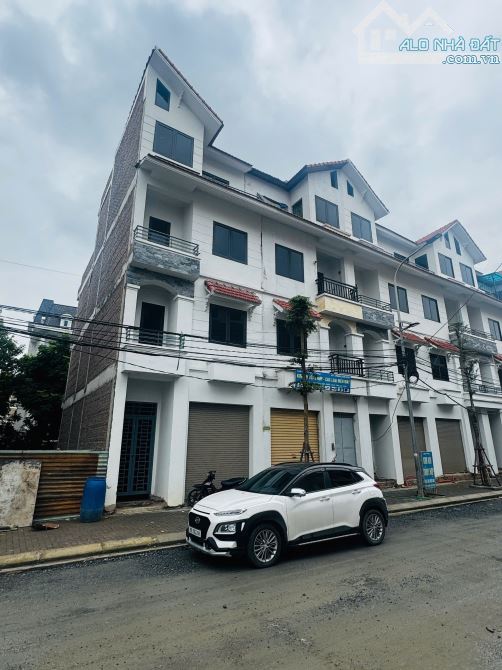 Phân lô liền kề Khu đô thị Cienco Hoài Đức, 70m2, 5 tầng, ô tô tránh. Giá 13.5 tỷ