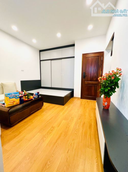 BÁN TẬP THỂ CƠ ĐIỆN TẦNG 3, NGÕ 221 TÔN ĐỨC THẮNG, ĐỐNG ĐA. 60M2 – 2PN. 2,95 TỶ