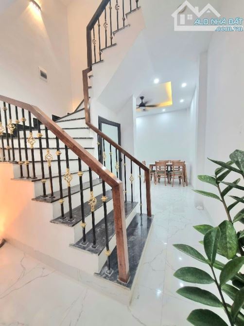 Bán nhà Kim Giang 35m 4 tầng ở ngay nhõ rộng thoáng