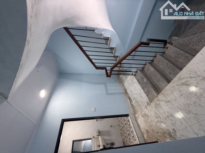 BÁN NHÀ MỚI ÂU CƠ - 40M2 – LÔ GÓC 2 THOÁNG – NGÕ NÔNG – 3 NGỦ ĐỦ CÔNG NĂNG - CHỈ HƠN 2 TỶ