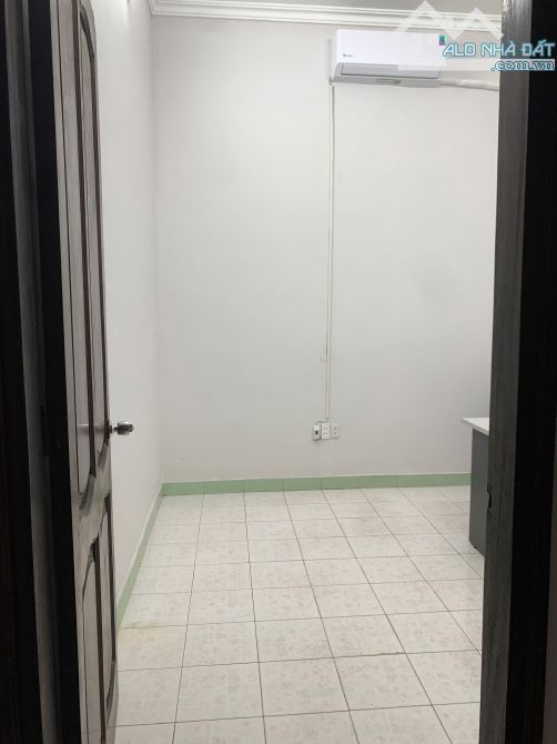 Cho thuê văn phòng 15m2 chỉ 3tr sẵn bàn ghế tại Khuất Duy Tiến - Thanh Xuân - 3