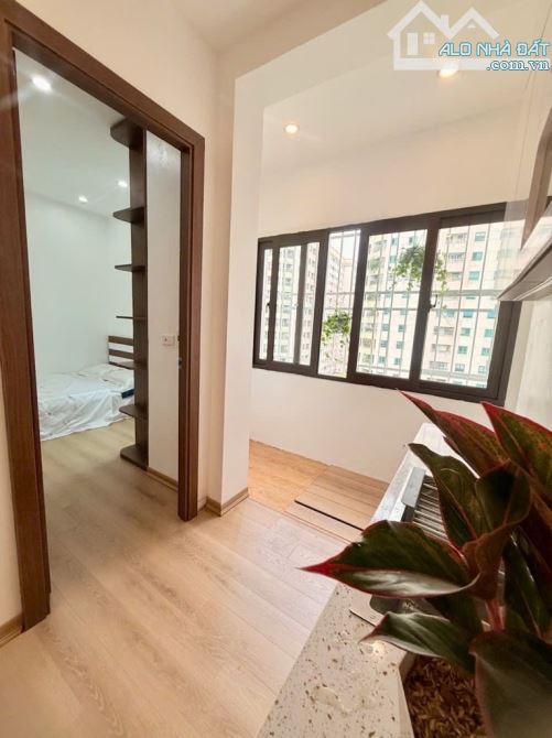 Bán chung cư hoàng đạo thuý DT 65M 3 ngủ-giá 5,85 tỷ-đẹp full nội thất