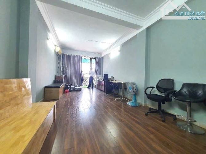 Đông Các - 16 phòng khép kín - Doanh thu 80tr/tháng - Lô góc - Hai mặt tiền