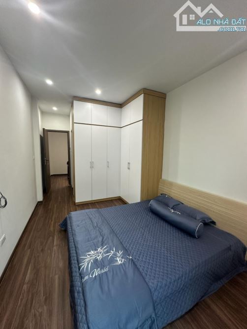 BÁN NHÀ NGUYỄN KHANG - CẦU GIẤY - SÁT Ô TÔ - NHÀ MỚI - NGÕ NÔNG THOÁNG