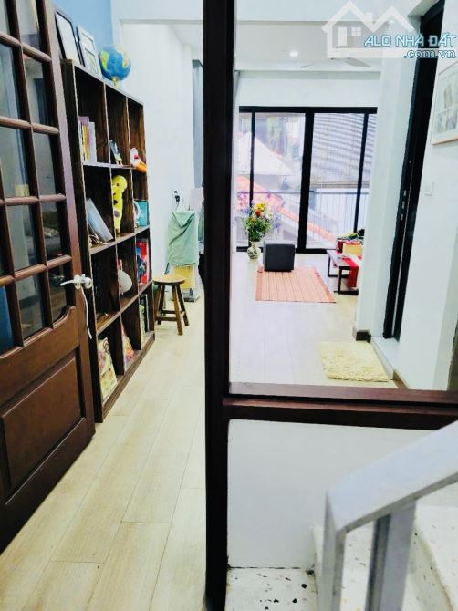 Duy nhất ở Giang Văn Minh! Thang máy, Ô tô vòng quanh, 30m ra phố, vp, kd đỉnh. 60m*6T