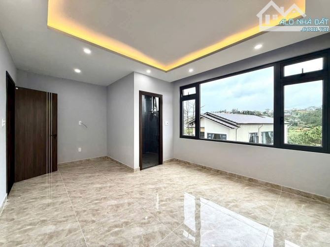 🏡Bán Nhà Phố Hẻm Xe Hơi An Sơn P.4 Đà Lạt – 75m², 1 Trệt 2 Lầu, Sân Thượng Giá Chỉ 3.6 Tỷ - 5