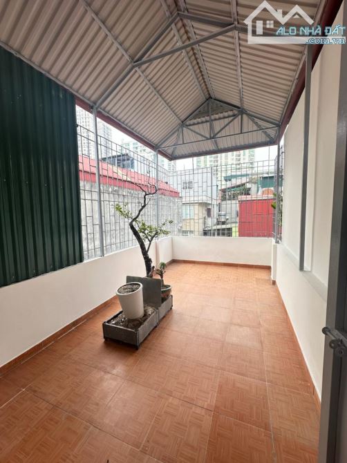 BÁN NHÀ NGUYỄN KHANG - CẦU GIẤY - SÁT Ô TÔ - NHÀ MỚI - NGÕ NÔNG THOÁNG