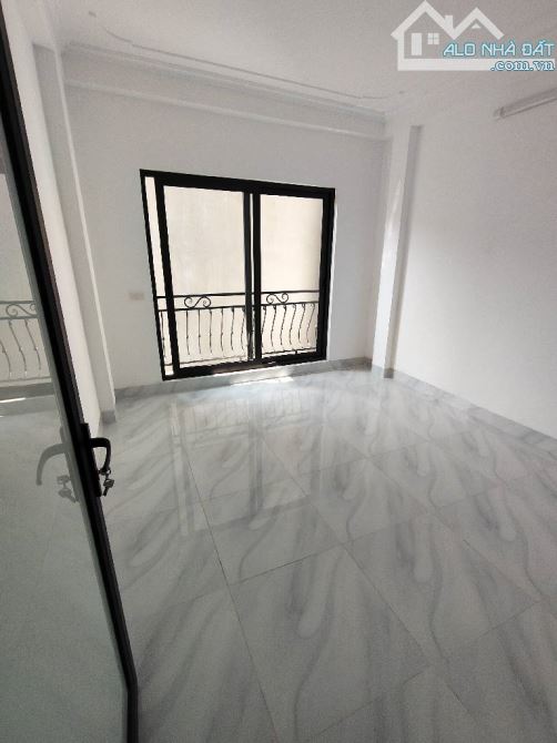 Bán nhà Kim Giang 35m 4 tầng ở ngay nhõ rộng thoáng