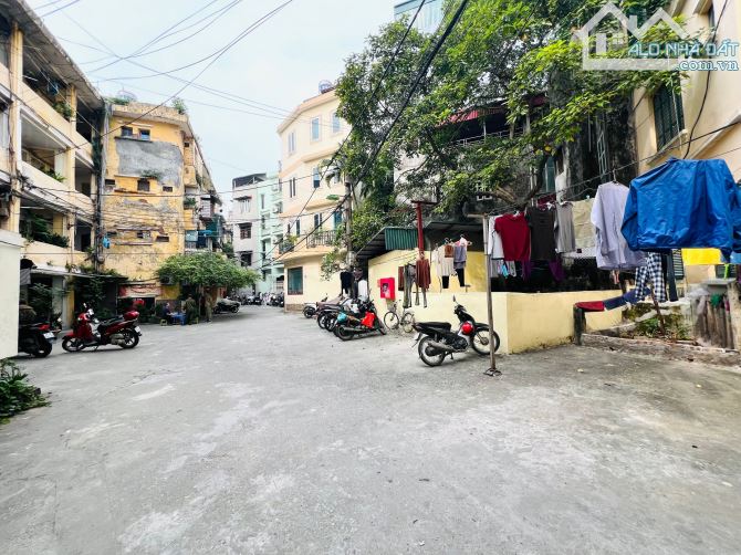 BÁN TẬP THỂ CƠ ĐIỆN TẦNG 3, NGÕ 221 TÔN ĐỨC THẮNG, ĐỐNG ĐA. 60M2 – 2PN. 2,95 TỶ