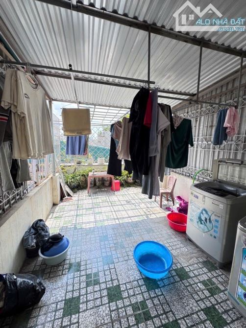 Khâm Thiên - 10 phòng khép kín - Dòng tiền 40tr/th - Nhà 2 mặt ngõ - Ngõ thông