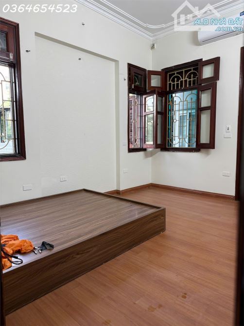 Cho thuê phòng trọ 32 ngõ 317 Hoàng Hoa Thám, DT 25m2, giá 5tr5/ tháng