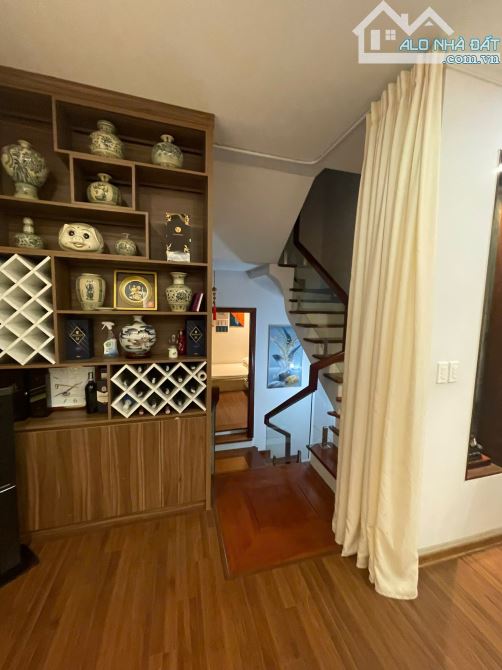 Mặt Phố Đống Đa kinh doanh, vỉa hè oto tránh 55m 5 tầng thang máy 2x tỷ