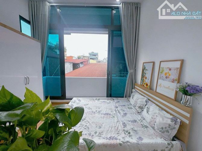 NGUYỄN TRÃI-TOÀ CĂN HỘ-50MX5 TẦNG-MẶT TIỀN 4M-11PHÒNG CHO THUÊ-NGÕ3.5M-SÁT PHỐ-11TỶ