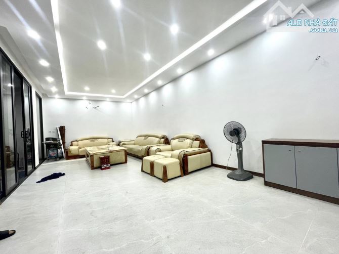 Bán nhà Nguyễn Thái Học, 62m2, 6 tầng, mặt tiền 5.5m, 29.9 tỷ, kinh doanh homestay - 2
