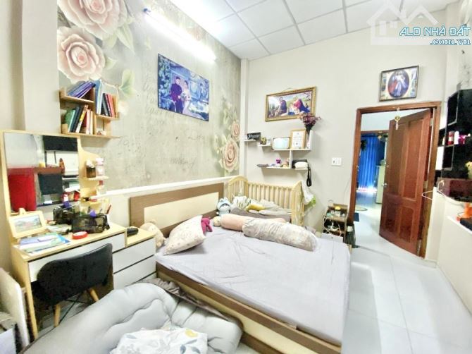 TÂN BÌNH - HẺM Ô TÔ ĐỔ CỬA- 52M2- 2 TẦNG - CHỈ 5,1 TỶ TL - 2