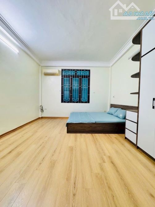 Thịnh Liệt - 5 Tầng Mới Đẹp - ÔTÔ Đỗ Gần - Tặng Nội Thất - Nhỉnh 6 Tỷ